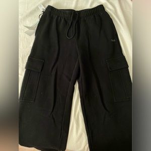 Aritzia cozy fleece mega cargo sweatpant